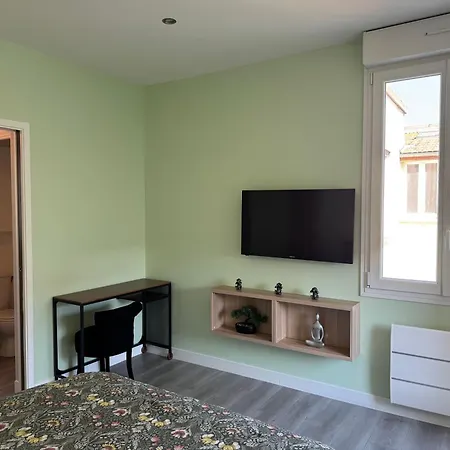 70m2 Climatise - Parking Prive - Terrasse - 2 - Lycee Roosevelt - Arena * Reims